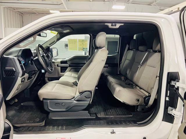 2020 Oxford White Ford F-150 XLT RWD Truck