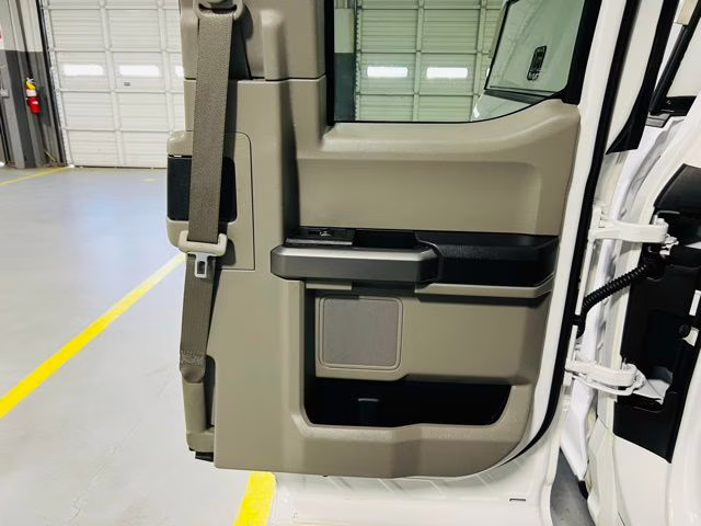 2020 Oxford White Ford F-150 XLT RWD Truck
