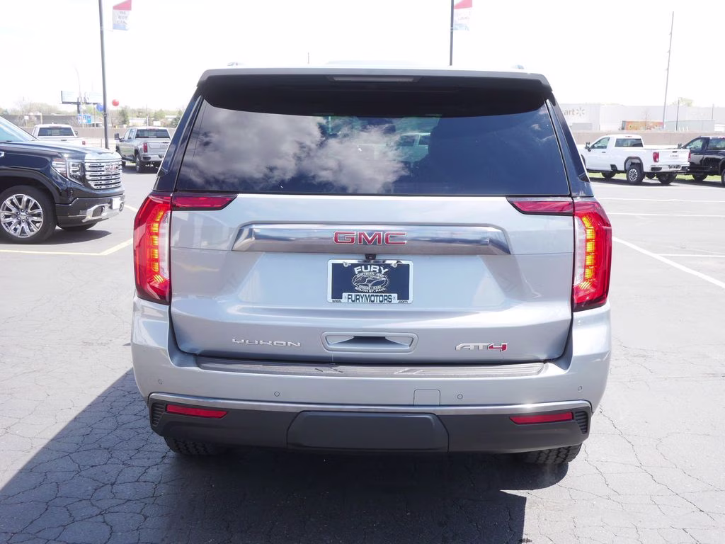 2023 Sterling Metallic GMC Yukon AT4 4X4 SUV