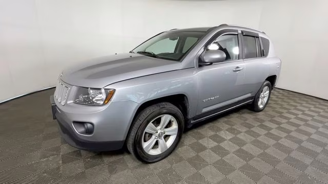 2016 Billet Silver Metallic Clearcoat Jeep Compass Latitude 4X4 SUV