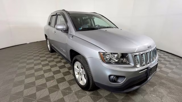 2016 Billet Silver Metallic Clearcoat Jeep Compass Latitude 4X4 SUV