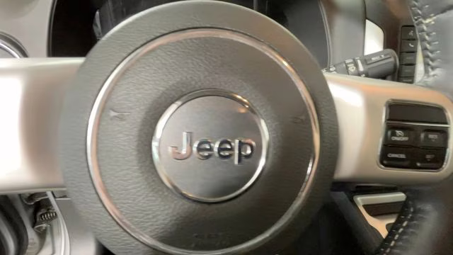 2016 Billet Silver Metallic Clearcoat Jeep Compass Latitude 4X4 SUV