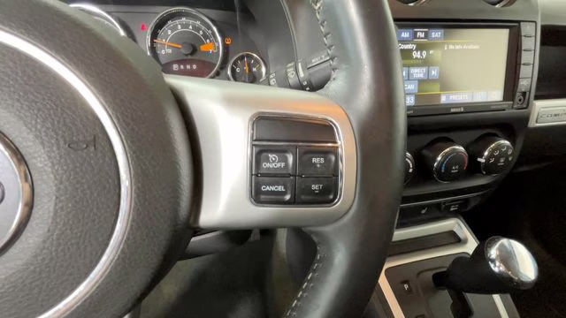 2016 Billet Silver Metallic Clearcoat Jeep Compass Latitude 4X4 SUV