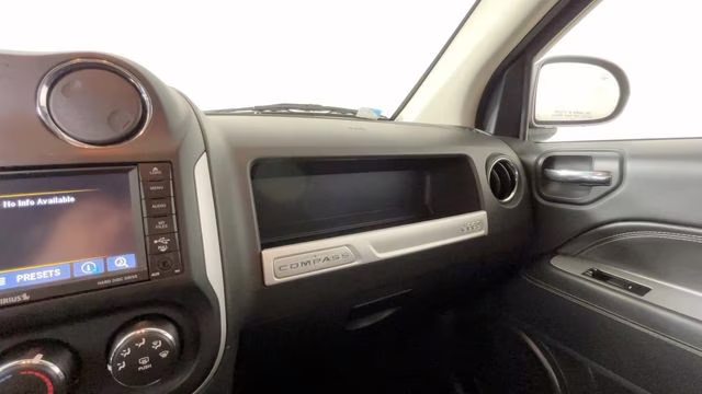 2016 Billet Silver Metallic Clearcoat Jeep Compass Latitude 4X4 SUV