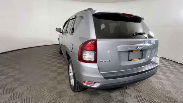 2016 Billet Silver Metallic Clearcoat Jeep Compass Latitude 4X4 SUV