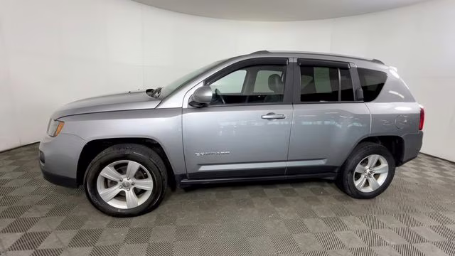 2016 Billet Silver Metallic Clearcoat Jeep Compass Latitude 4X4 SUV
