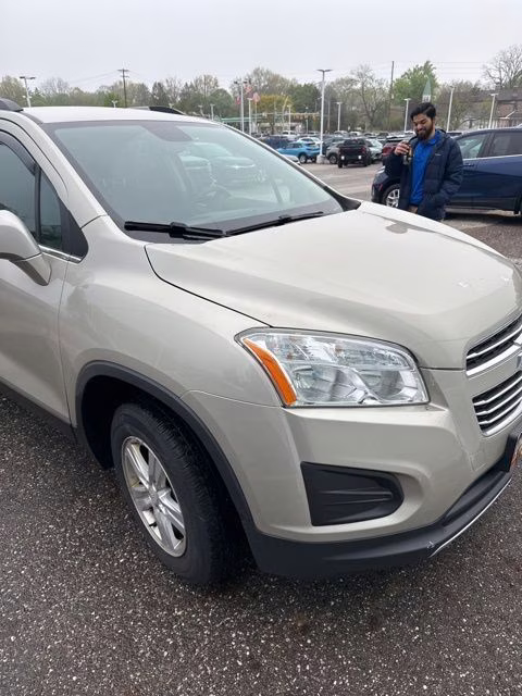 2016 Champagne Silver Metallic Chevrolet Trax LT AWD SUV