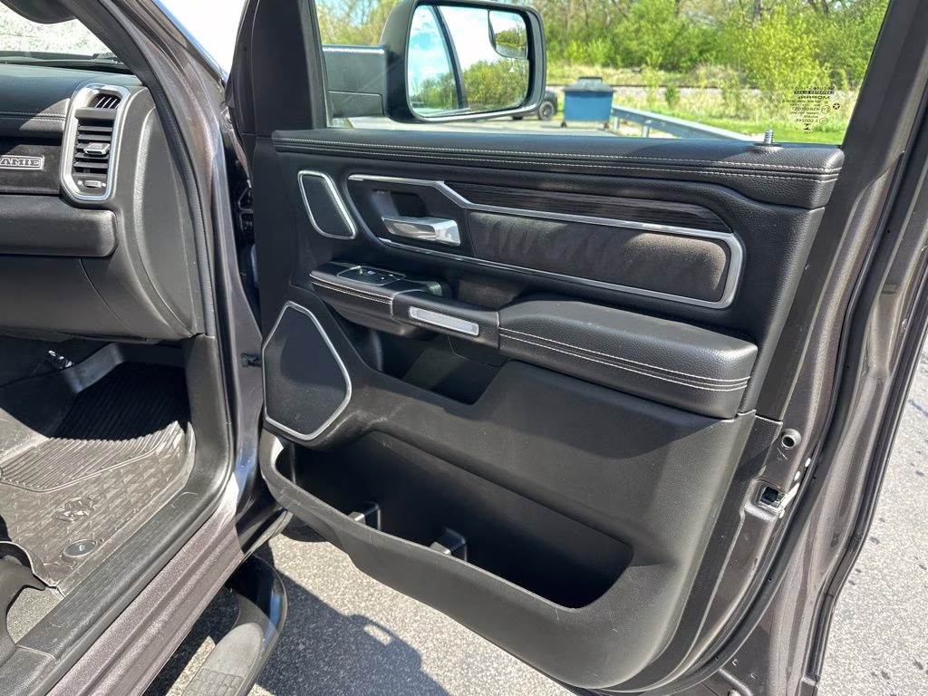 2023 Granite Crystal Metallic Clearcoat Ram 1500 Laramie 4X4 Truck