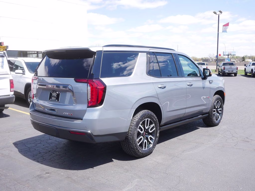 2023 Sterling Metallic GMC Yukon AT4 4X4 SUV