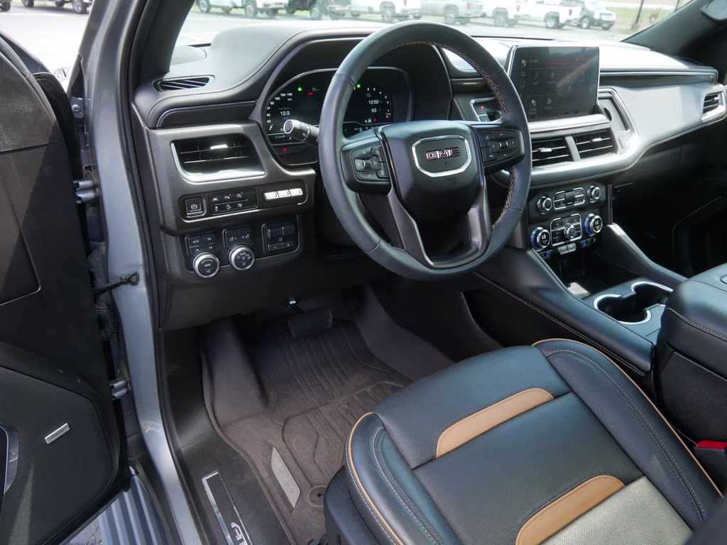 2023 Sterling Metallic GMC Yukon AT4 4X4 SUV