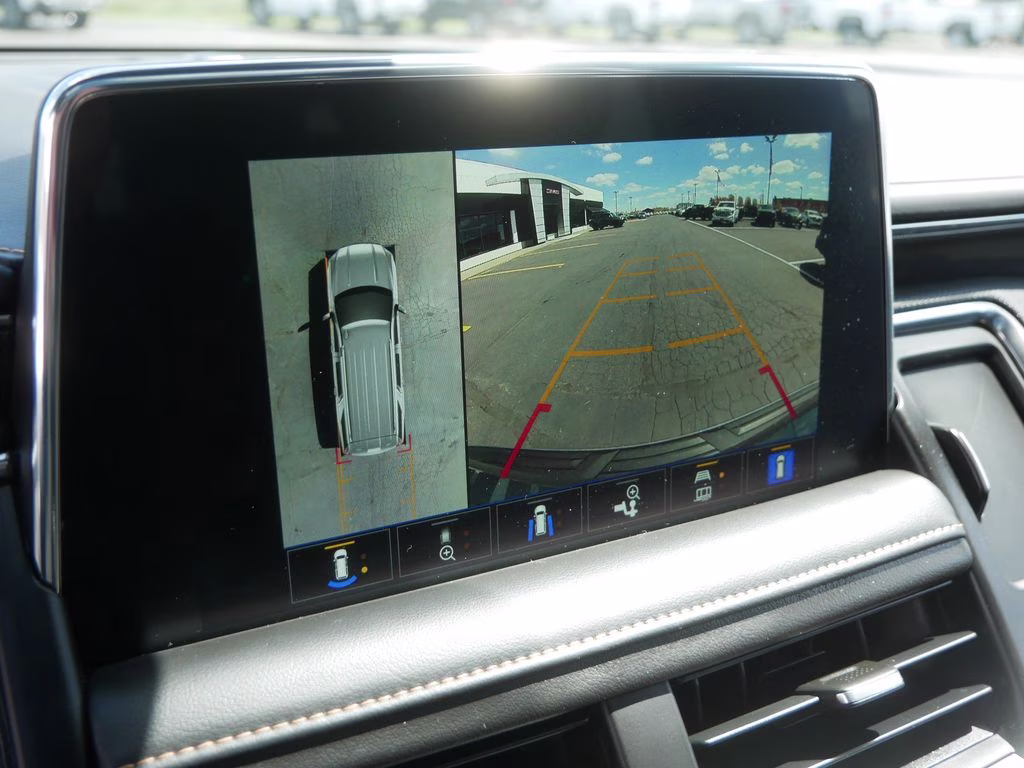 2023 Sterling Metallic GMC Yukon AT4 4X4 SUV