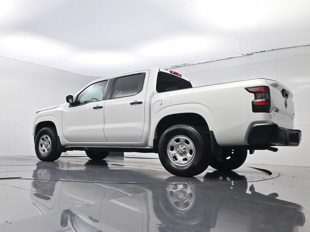 2022 Glacier White Nissan Frontier S 4X4 Truck