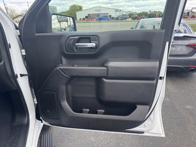 2020 Summit White Chevrolet Silverado 1500 Custom 4X4 Truck