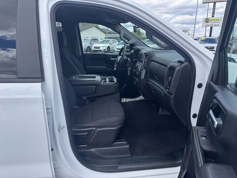 2020 Summit White Chevrolet Silverado 1500 Custom 4X4 Truck
