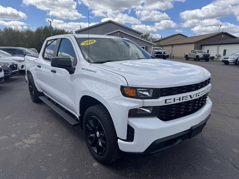 2020 Summit White Chevrolet Silverado 1500 Custom 4X4 Truck
