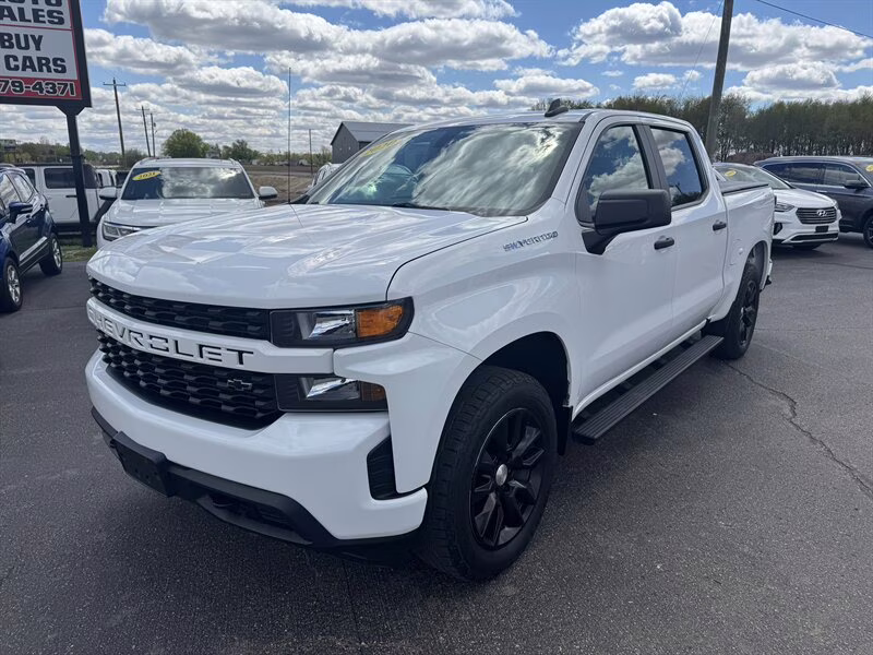 2020 Summit White Chevrolet Silverado 1500 Custom 4X4 Truck