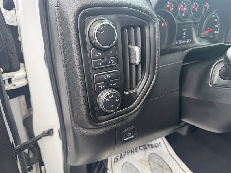 2020 Summit White Chevrolet Silverado 1500 Custom 4X4 Truck
