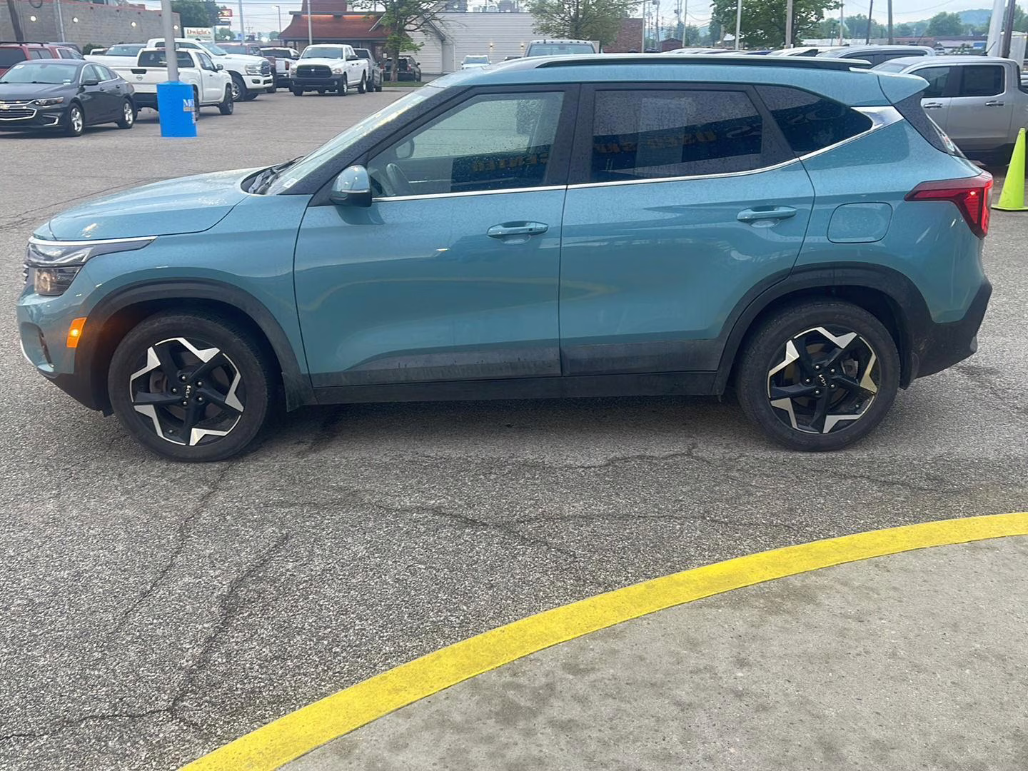 2024 Pluton Blue Kia Seltos EX AWD SUV