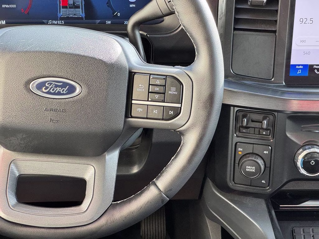 2025 Blue Metallic Ford Super Duty F-250 SRW Lariat 4X4 Truck