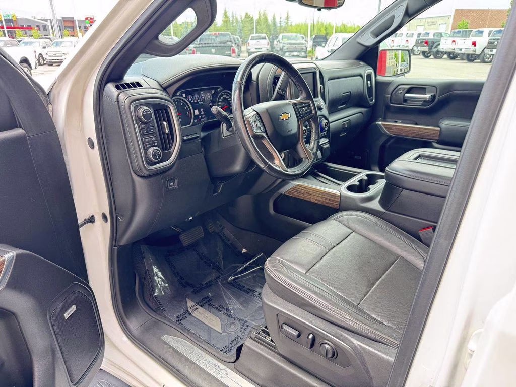 2020 White Chevrolet Silverado 1500 High Country 4X4 Truck
