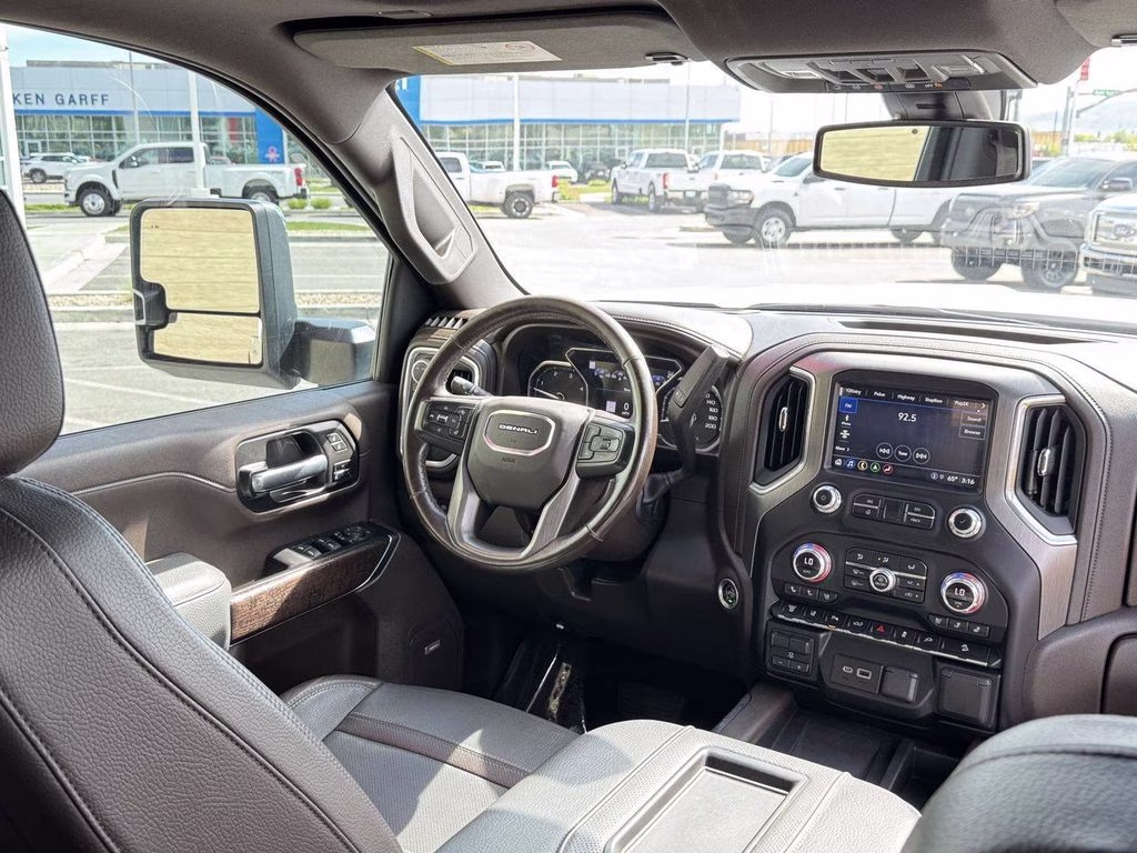 2022 White Frost GMC Sierra 3500HD Denali 4X4 Truck