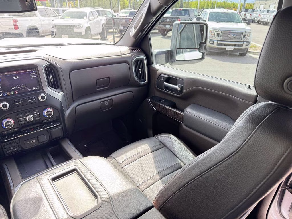 2022 White Frost GMC Sierra 3500HD Denali 4X4 Truck