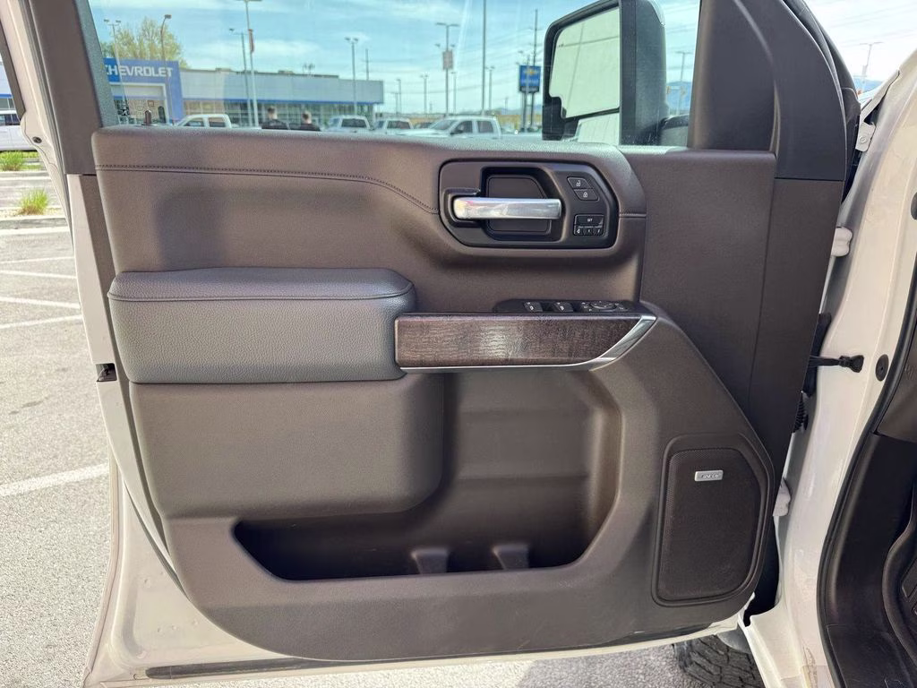 2022 White Frost GMC Sierra 3500HD Denali 4X4 Truck