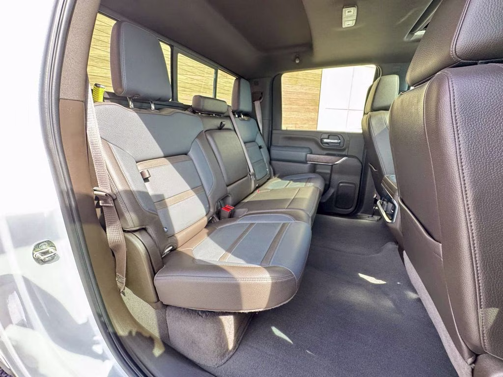 2022 White Frost GMC Sierra 3500HD Denali 4X4 Truck