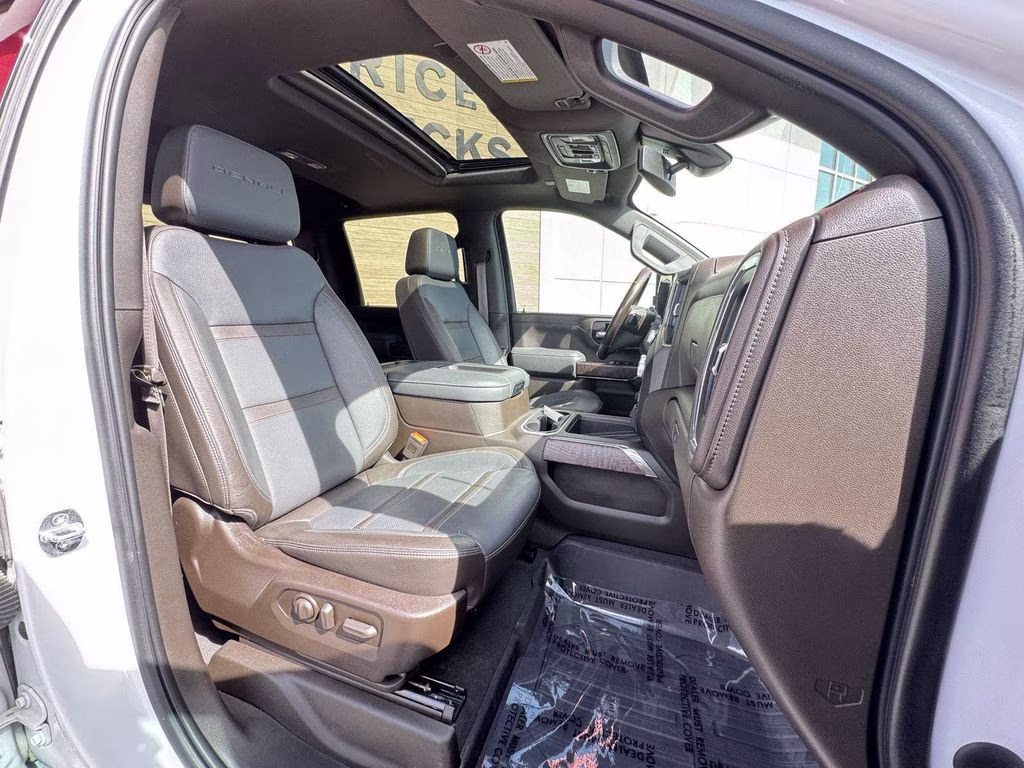 2022 White Frost GMC Sierra 3500HD Denali 4X4 Truck