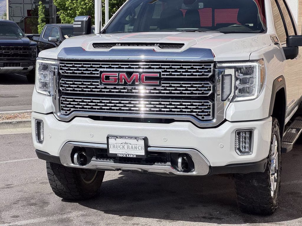2022 White Frost GMC Sierra 3500HD Denali 4X4 Truck