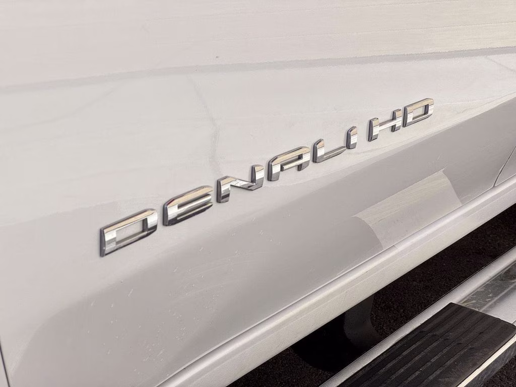 2022 White Frost GMC Sierra 3500HD Denali 4X4 Truck