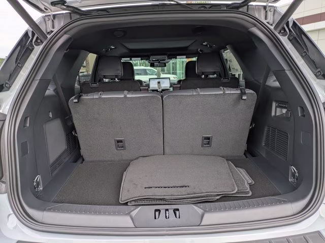 2026 White Ford Explorer ST RWD SUV