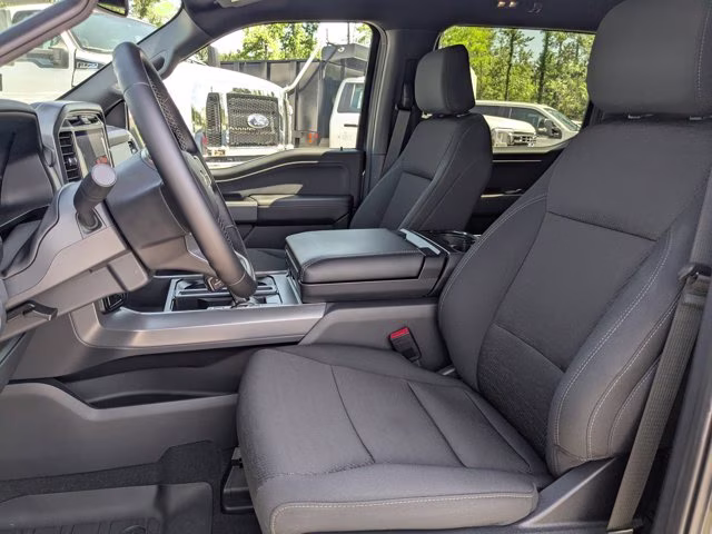 2025 Gray Metallic Ford F-150 XLT 4X4 Truck