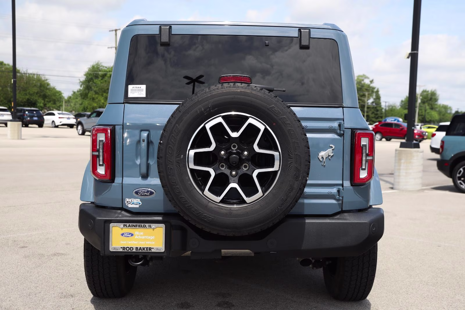 2025 Azure Gray Metallic Tri-Coat Ford Bronco Outer Banks 4X4 SUV