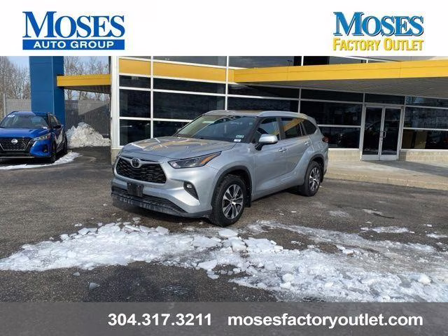2024 Celestial Silver Metallic Toyota Highlander XLE AWD SUV