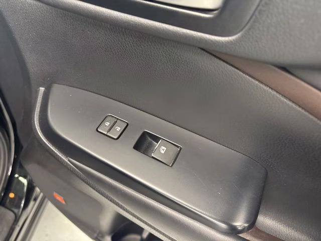 2019 Midnight Black Metallic Toyota Highlander Hybrid Limited AWD SUV