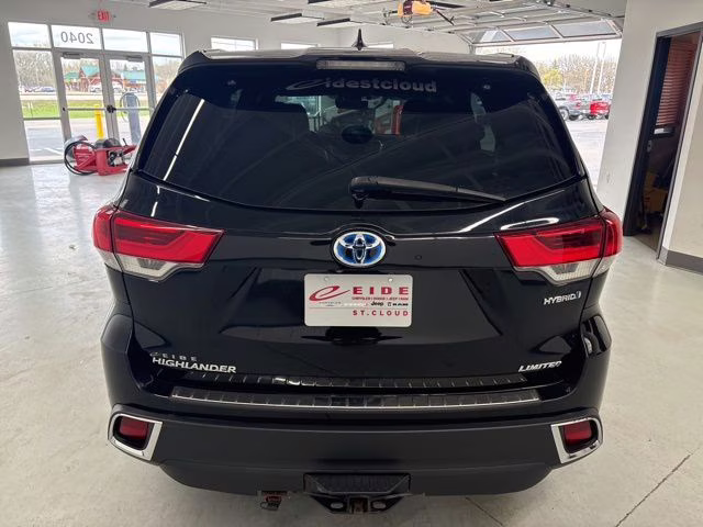 2019 Midnight Black Metallic Toyota Highlander Hybrid Limited AWD SUV