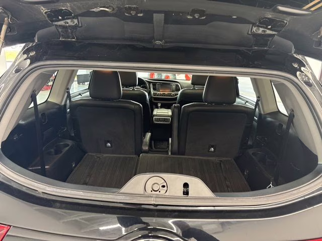 2019 Midnight Black Metallic Toyota Highlander Hybrid Limited AWD SUV