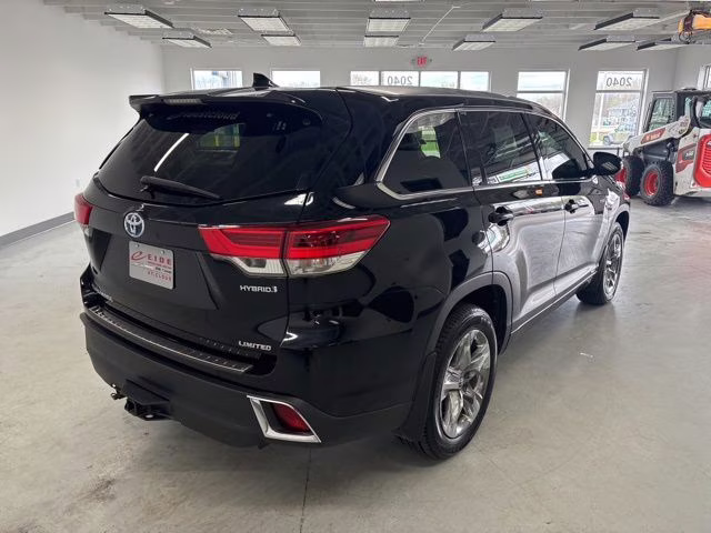 2019 Midnight Black Metallic Toyota Highlander Hybrid Limited AWD SUV
