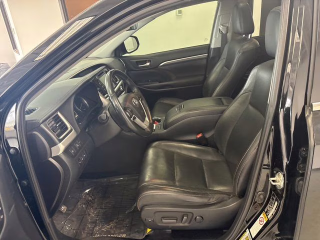 2019 Midnight Black Metallic Toyota Highlander Hybrid Limited AWD SUV
