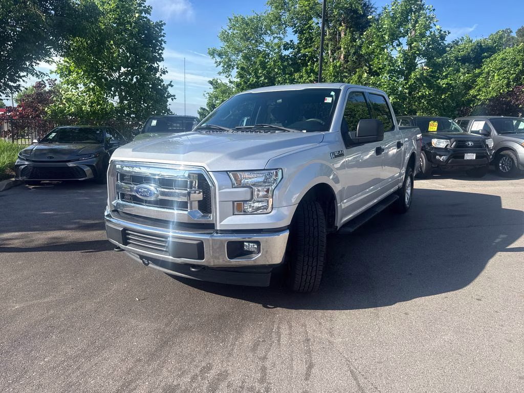 2017 Ingot Silver Ford F-150 XLT 4X4 Truck