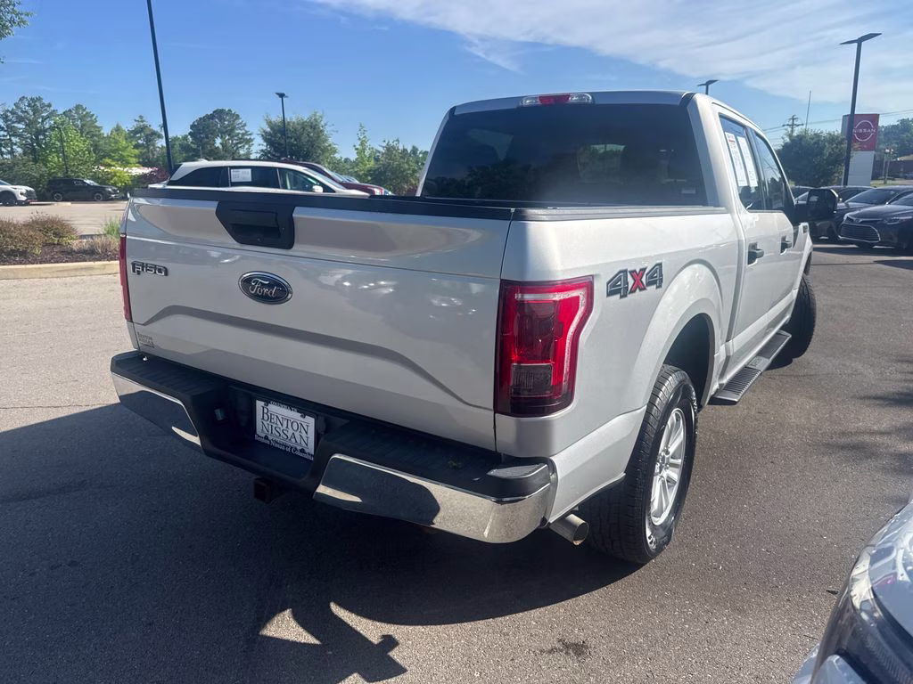 2017 Ingot Silver Ford F-150 XLT 4X4 Truck