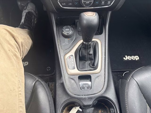 2018 Hydro Blue Pearlcoat Jeep Cherokee Limited 4X4 SUV