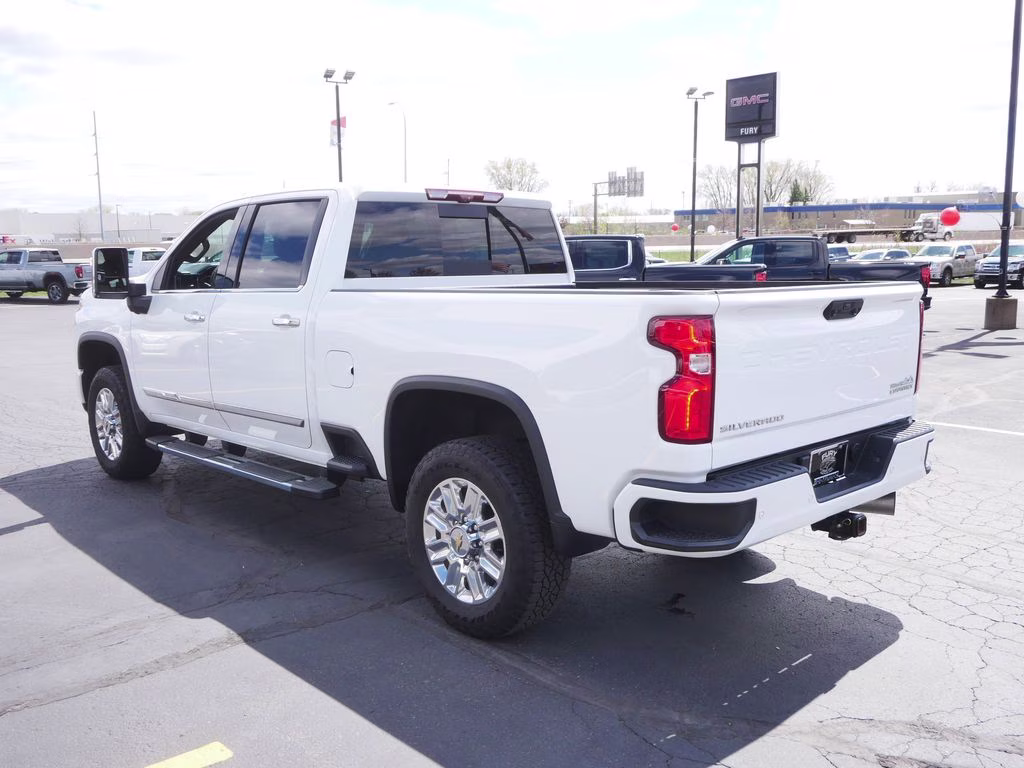 2024 Summit White Chevrolet Silverado 3500HD High Country 4X4 Truck