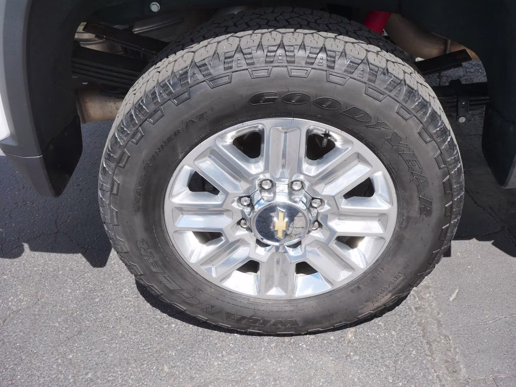 2024 Summit White Chevrolet Silverado 3500HD High Country 4X4 Truck