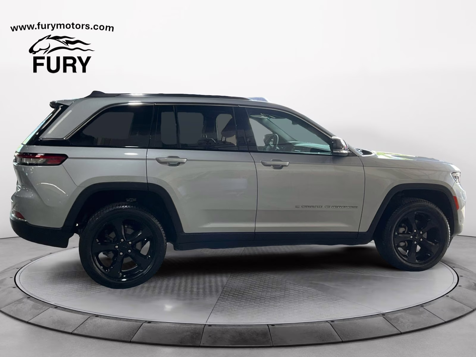 Used 2023 Jeep Grand Cherokee Limited with VIN 1C4RJHBG9P8767211 for sale in South Saint Paul, Minnesota