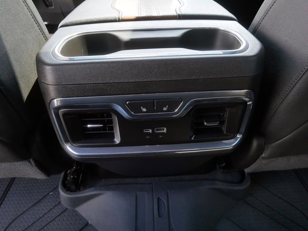 2024 Summit White Chevrolet Silverado 3500HD High Country 4X4 Truck