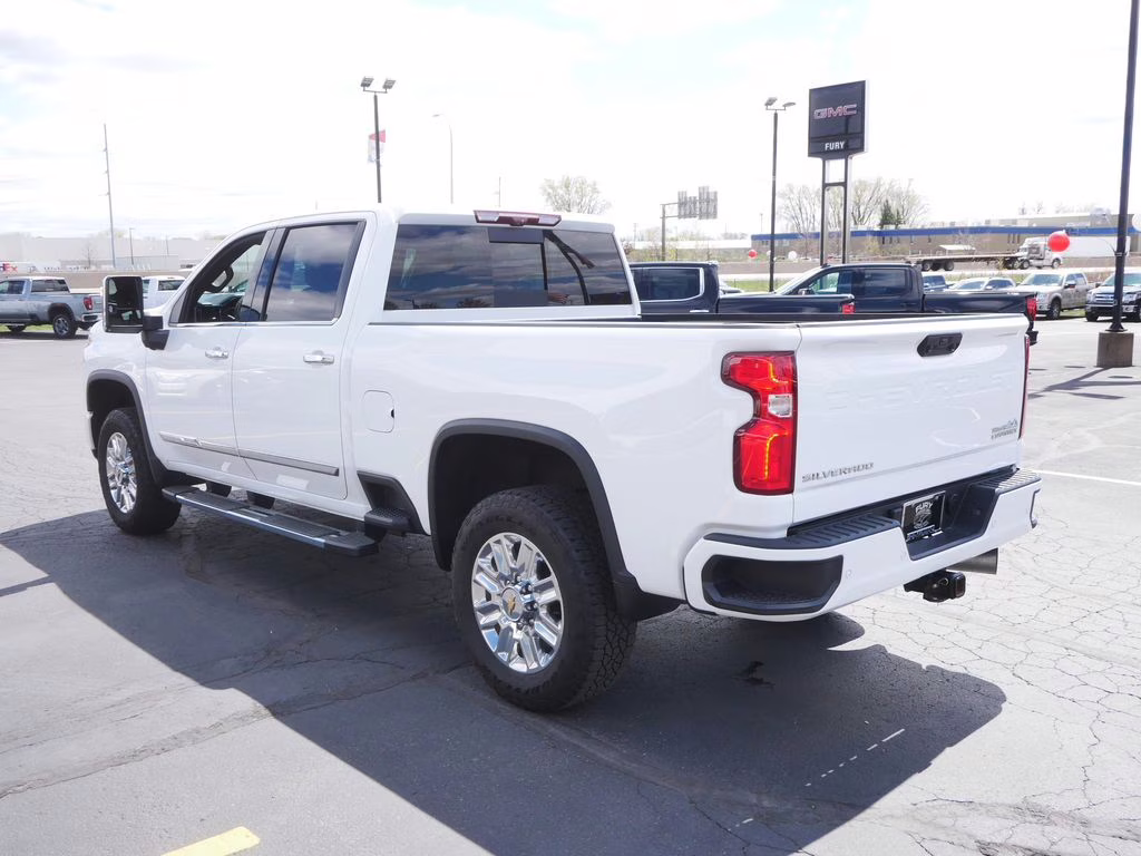 2024 Summit White Chevrolet Silverado 3500HD High Country 4X4 Truck