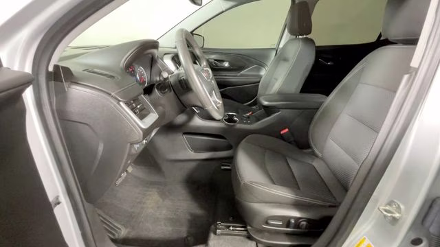 2022 Quicksilver Metallic GMC Terrain SLE FWD SUV
