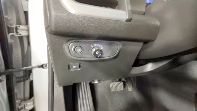 2022 Quicksilver Metallic GMC Terrain SLE FWD SUV